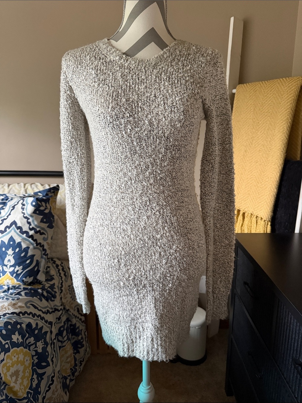 BCBGeneration Light Gray Long Sleeve Popcorn Knit Dress